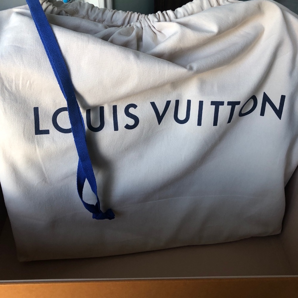 SOLD‼️- Louis Vuitton OnTheGo Jungle 👜🦁🦓 - Picture 4 of 8